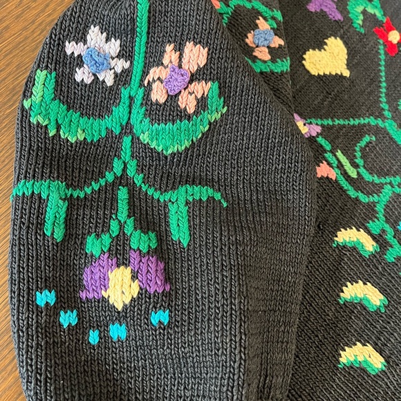 Ladies Handknit Berek spring sweater, small - Picture 6 of 11